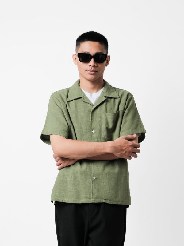 Common Days | Relaxed Linen Shirt Army - Image 5