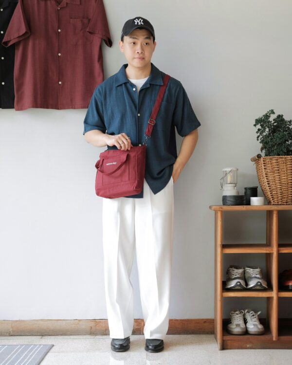 Common Days | Relaxed Linen Shirt Navy - Image 2