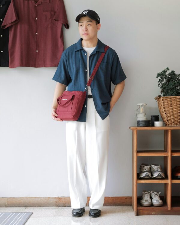 Common Days | Relaxed Linen Shirt Navy - Image 4