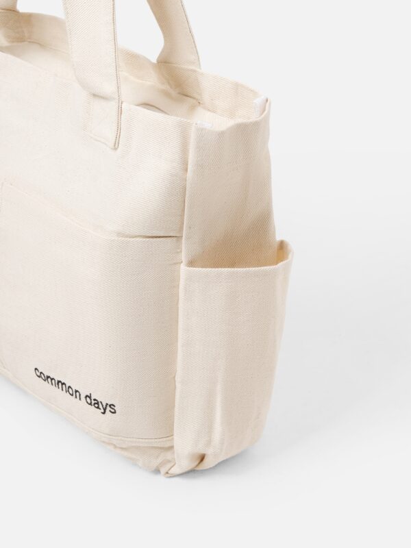 Carry All V2 Totebag Broken White Common Days - Image 3