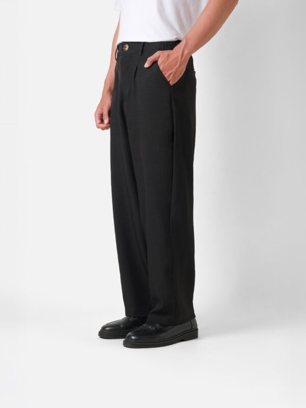 Common Days | Relaxed Wide Trouser Pants Black - Image 3