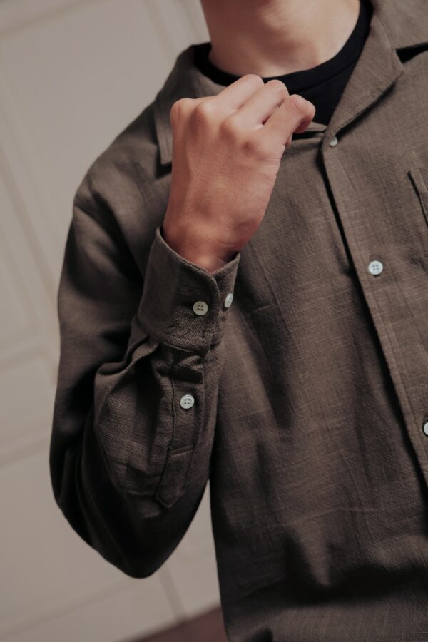 Common Days | Relaxed Long Sleeve Linen Shirt Dark Brown - Image 2