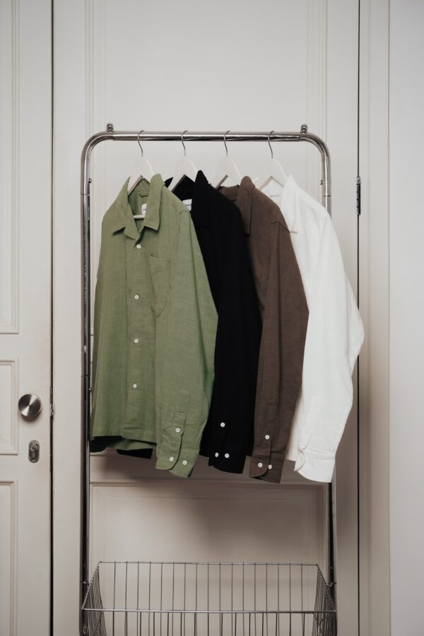 Common Days | Relaxed Long Sleeve Linen Shirt Army - Image 8