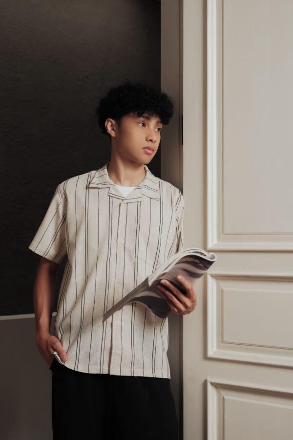 Common Days | Relaxed Linen Stripe Black Shirt - Image 3