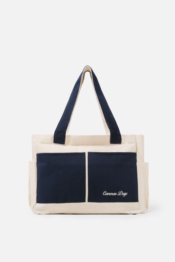 Carry All V2 Totebag Twotone Broken White & Navy Common Days