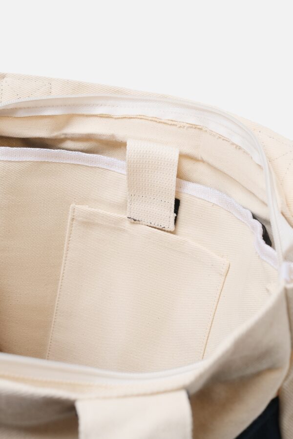 Carry All V2 Totebag Twotone Broken White & Navy Common Days - Image 2