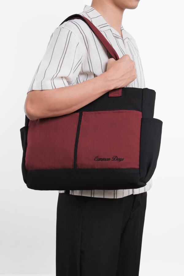 Carry All V2 Totebag Twotone Black & Maroon Common Days - Image 2