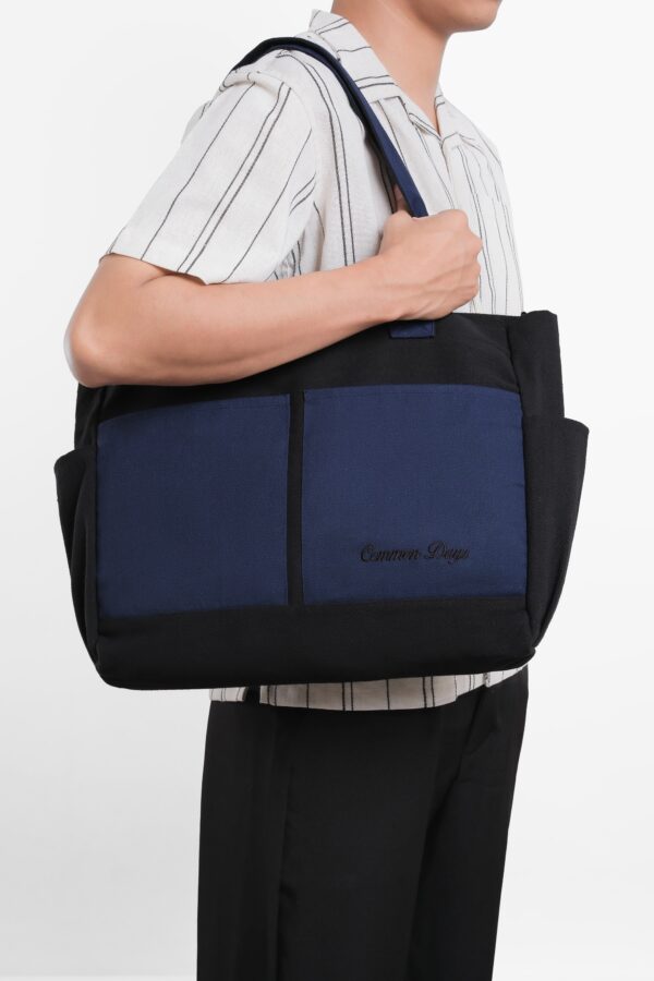 Carry All V2 Totebag Twotone Black & Navy Common Days - Image 2