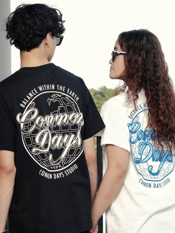 Common Days | Tshirt kaos Balance Within The Earth Off-White Black