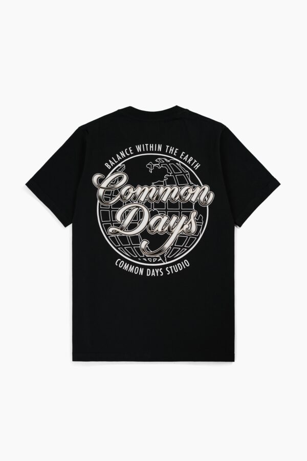 Common Days | Tshirt kaos Balance Within The Earth Off-White Black