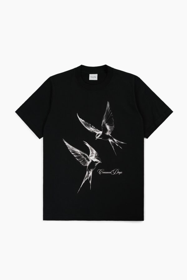 Common Days | Tshirt kaos Swallow Bird White Black